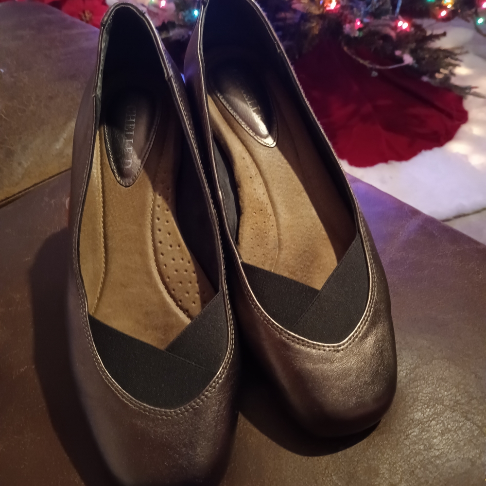 Life Stride Metallic Black Flats